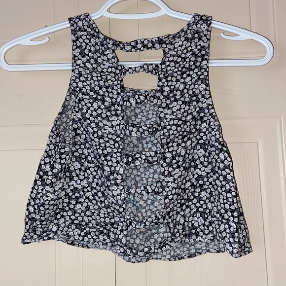 Garage Crop Tank - Picture 2 of 4